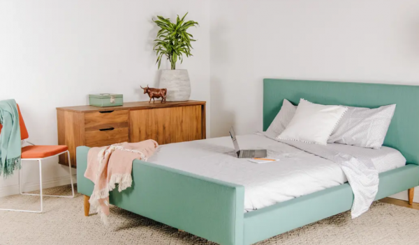 Perabot dengan Sentuhan Kunci Inggris